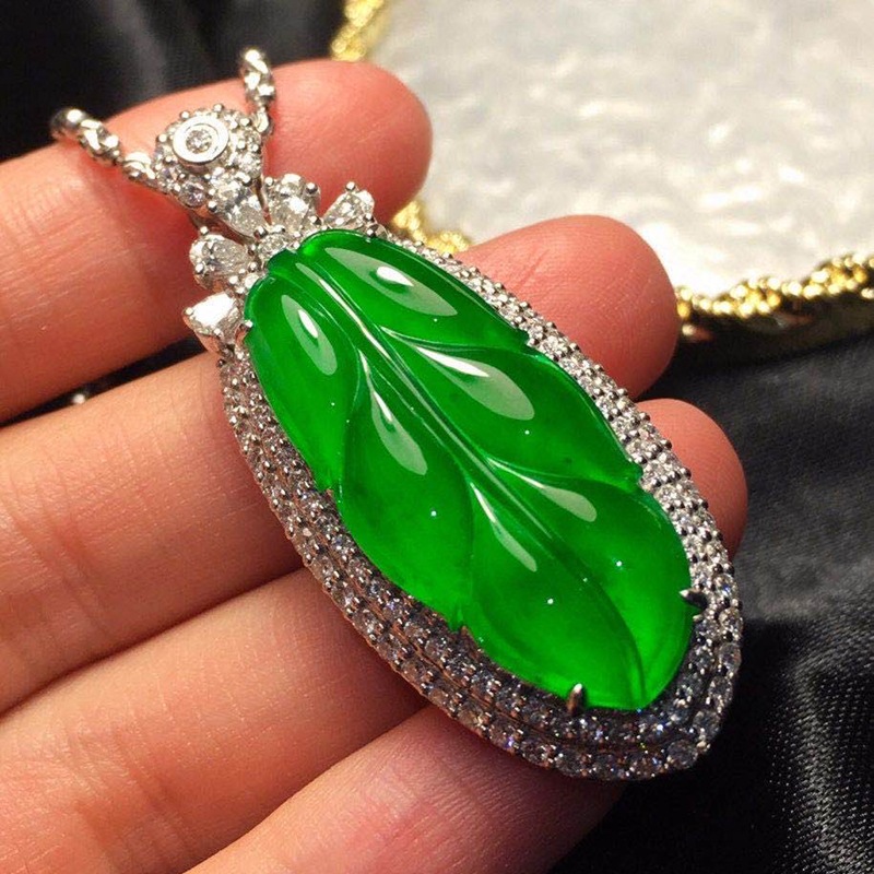 收藏级龙石种帝王绿翡翠树叶吊坠 18k金镶天然翡翠金枝玉叶吊坠男
