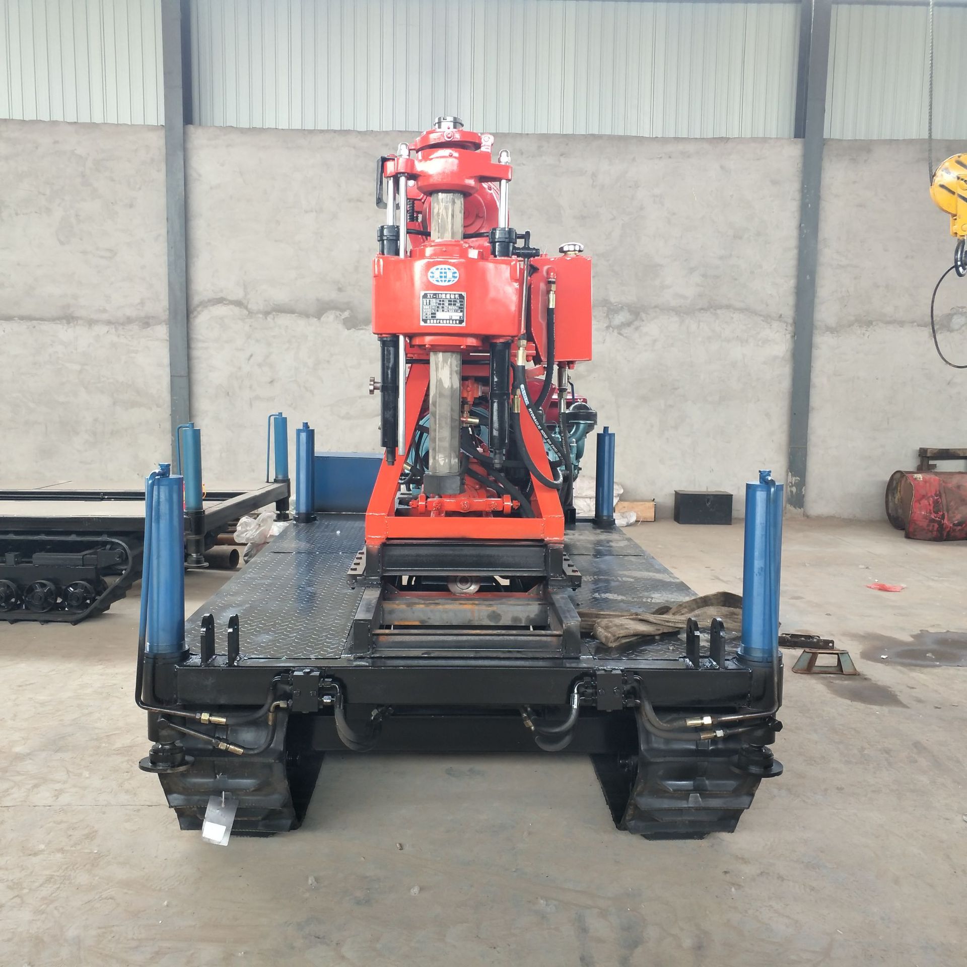 全液压履带式钻机行走底盘地质勘察150米钻机