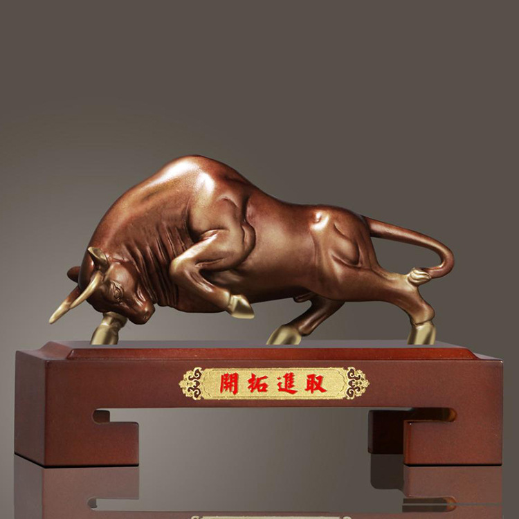 铜牛摆件纯铜牛开拓进取装饰品客厅办公室开门红礼品商务摆件定制