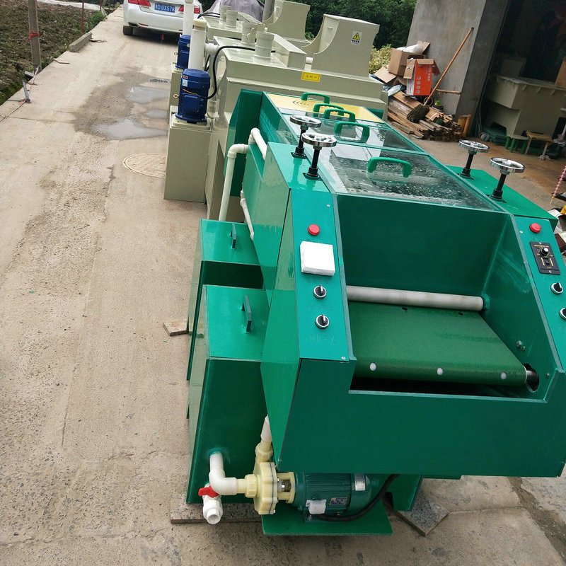 小型金属标牌腐蚀机 高精度不锈钢腐蚀机 经济型标牌设备腐蚀机