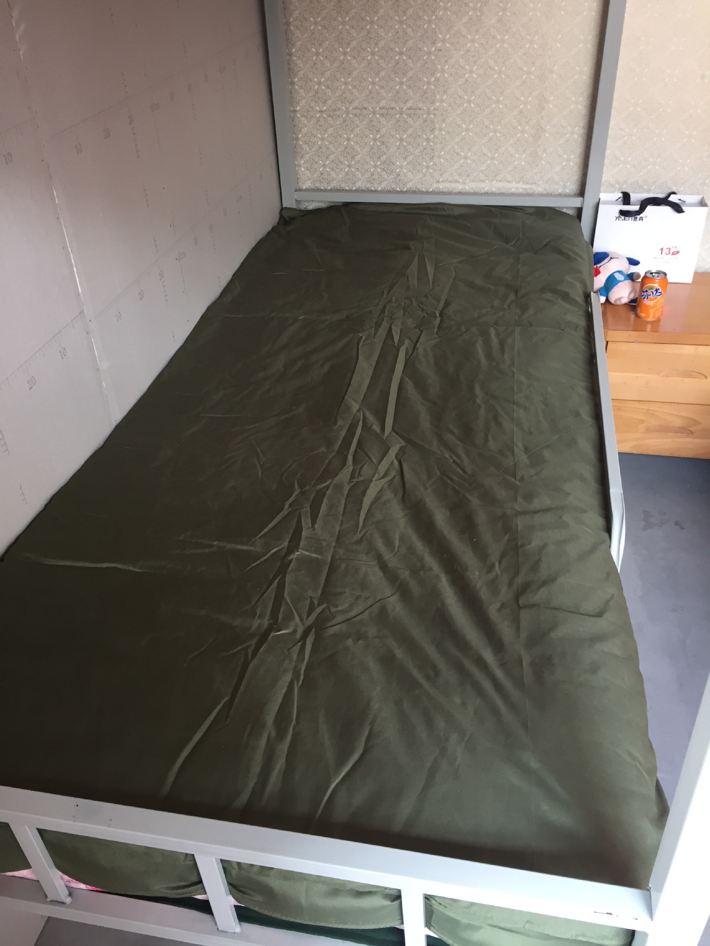 热熔棉军被效果图01白色褥子效果图01军用床垫效果图正品军被效果图