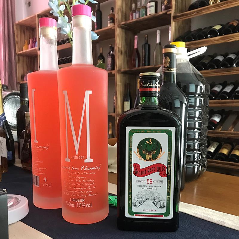 厂家直供外贸货源支持定制抖音热卖雅格粉红夜店利口酒 洋酒