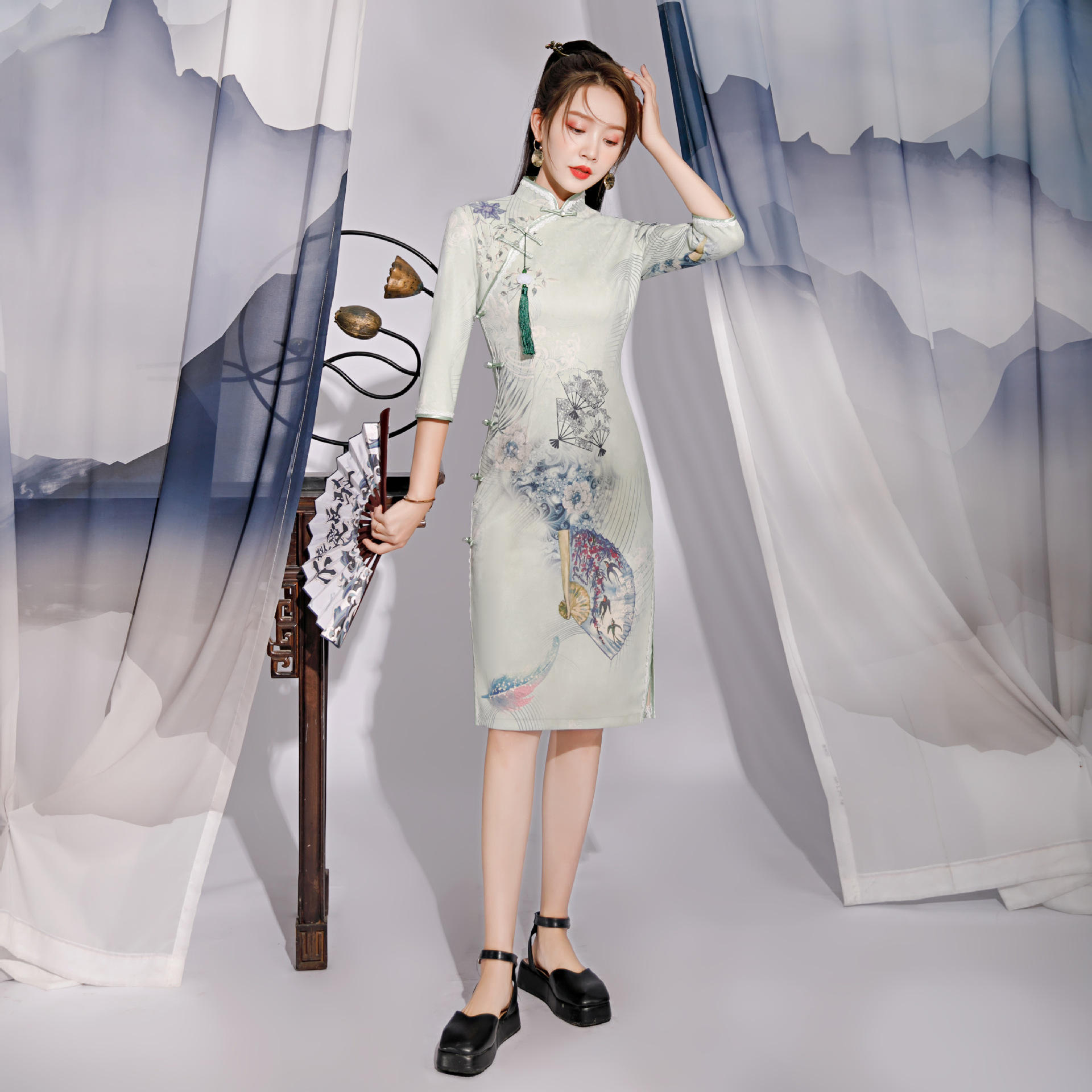 年轻款旗袍连衣裙改良时尚文艺短款七分袖秋冬日常可穿少女现代风