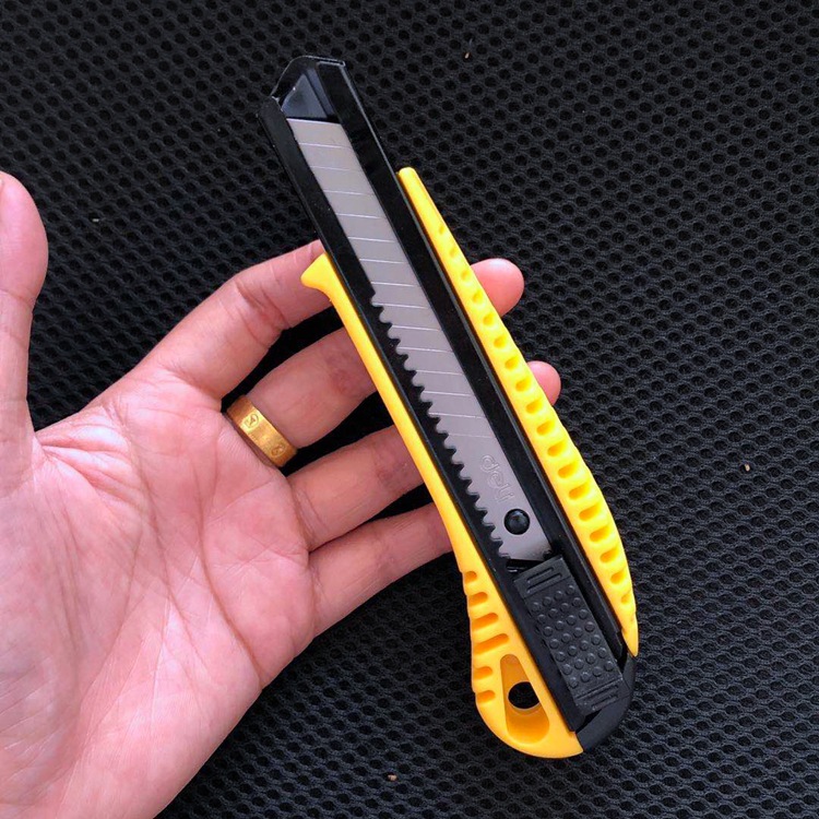 德诺美工刀小号金属美术刀自锁小型裁纸墙刀锌钛合金工具刀子包胶