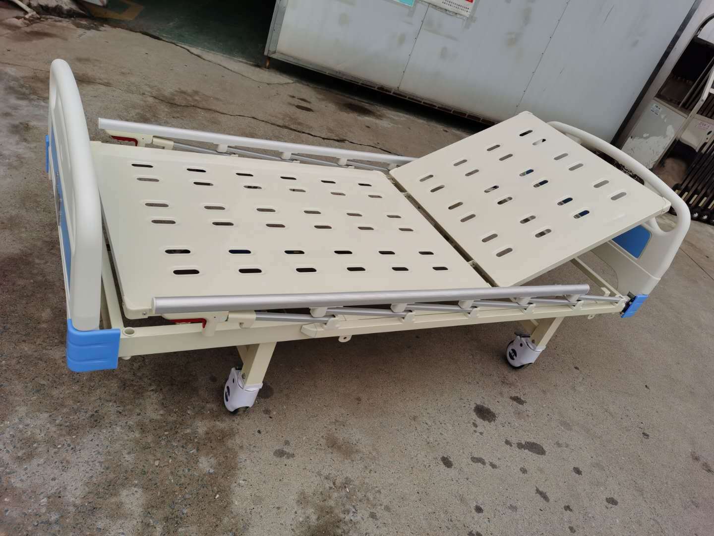 普通病床医疗床单摇床双摇床医院医用病床养老院病房多功能护理床