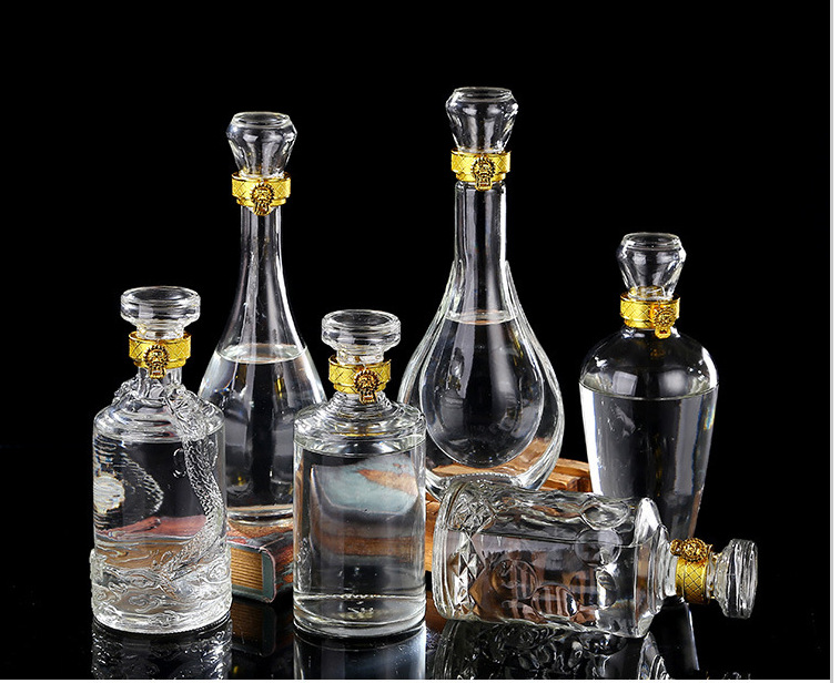 促销一斤装透明白酒瓶玻璃密封盖xo洋酒瓶500ml食品级专用瓶