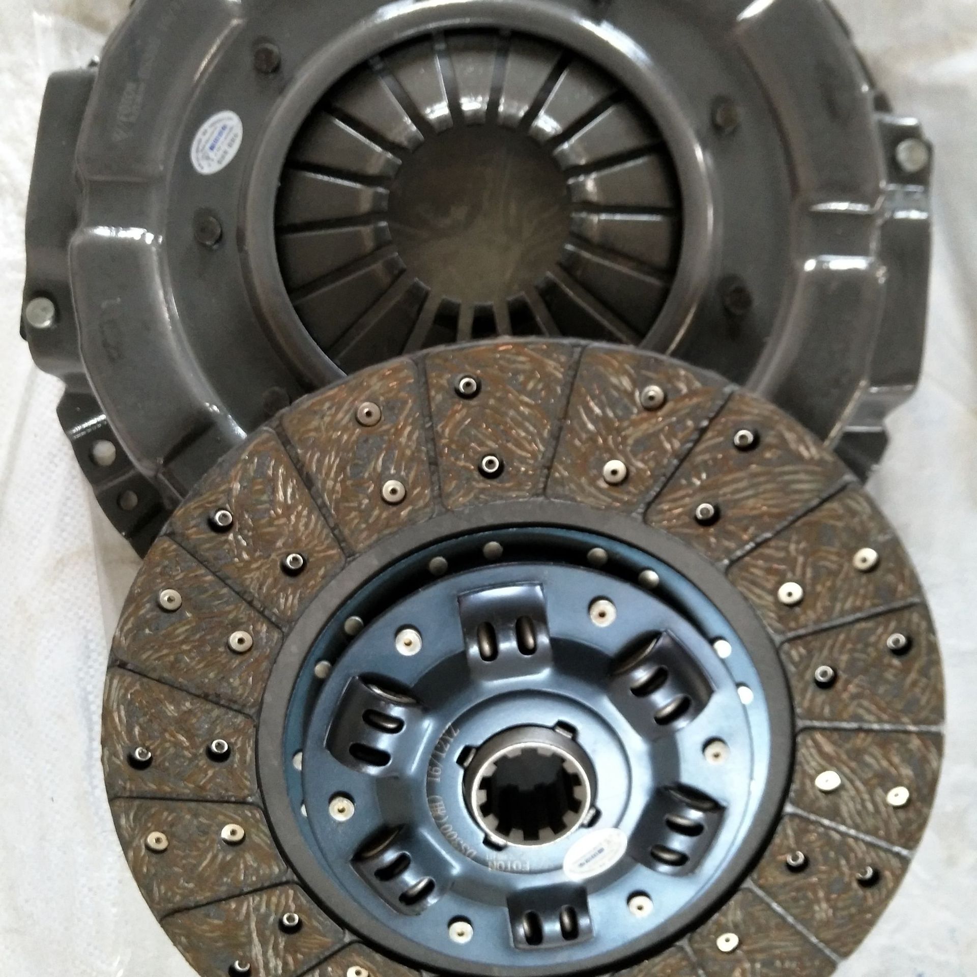 厂家供应重汽豪沃离合器片 汽车从动盘 汽车用离合器片