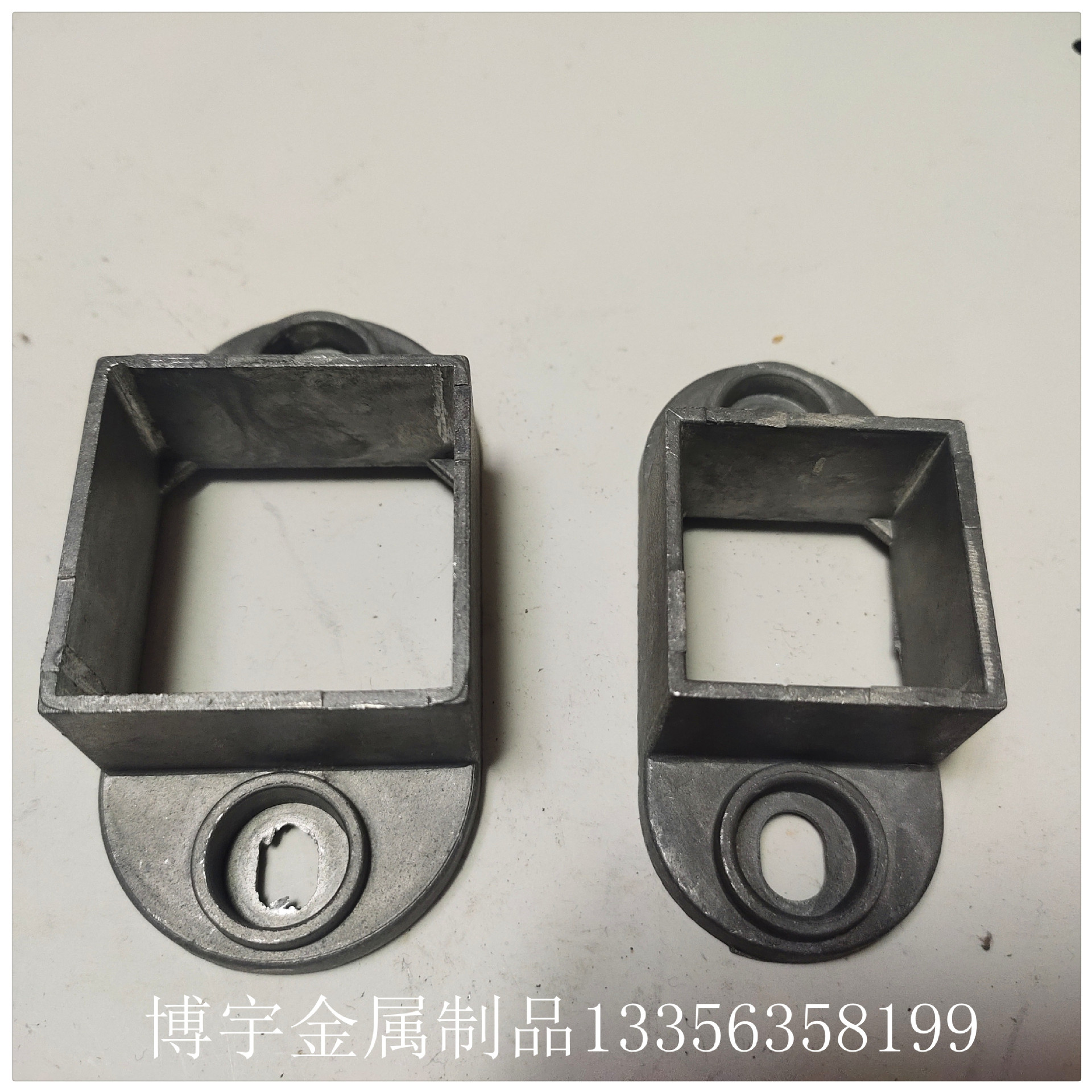 厂家直供护栏配件锌钢阳台护栏配件压铸铝合金固定座带耳方座