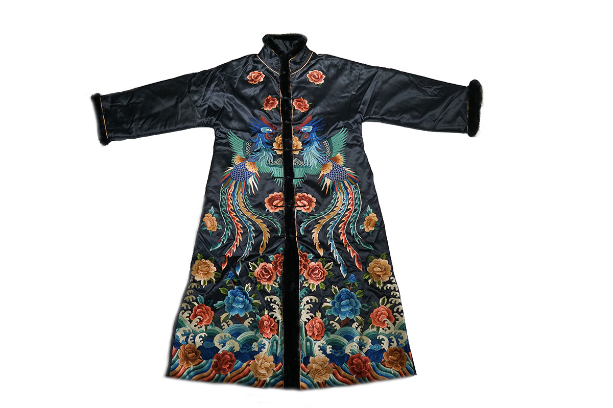 高级定制经典京绣中式国风软缎长袍盘扣京绣凤袍手绣满绣对襟长袍