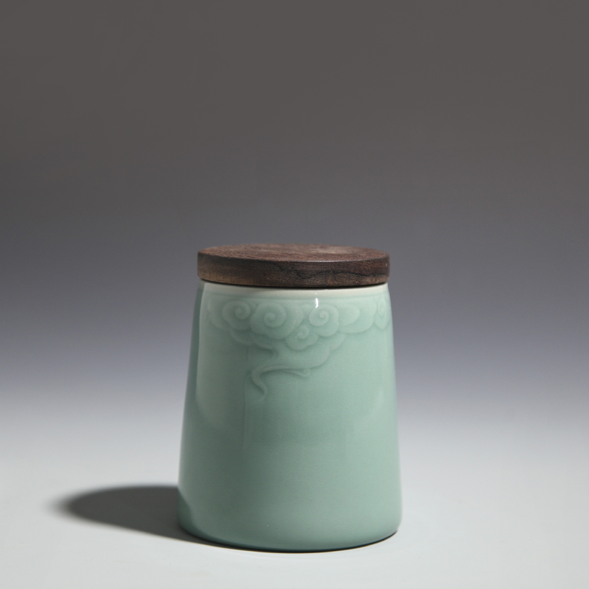 龙泉青瓷朱砂胎茶叶罐木盖密封罐