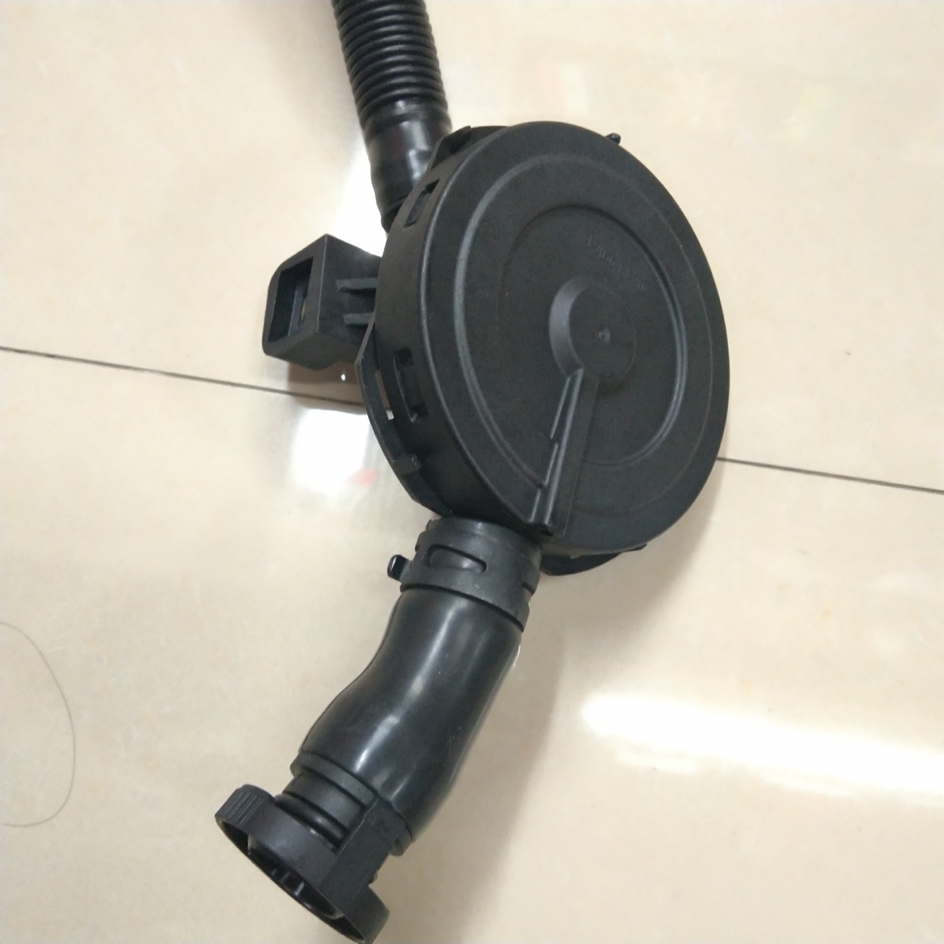 废气阀/气门室盖 适用于保时捷卡宴955/957 95511076500