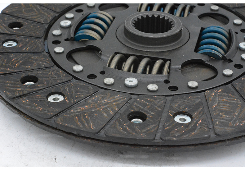 【萨科达】福达236-4y离合器从动盘总成 适用北汽福田1601050-e00