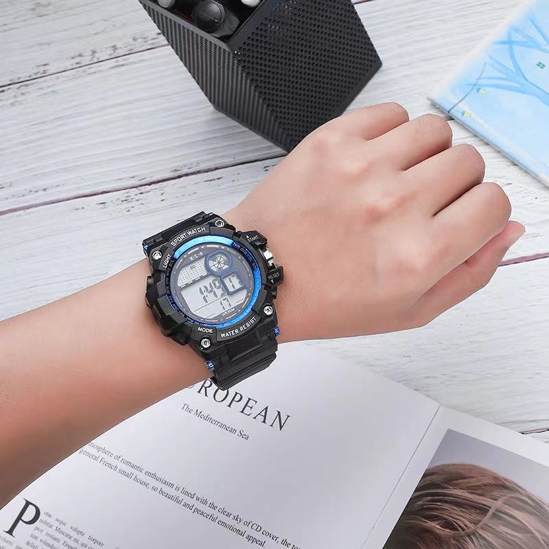 大表头sport潮流电镀学生电子手表 运动多功能防水七彩夜光户外表