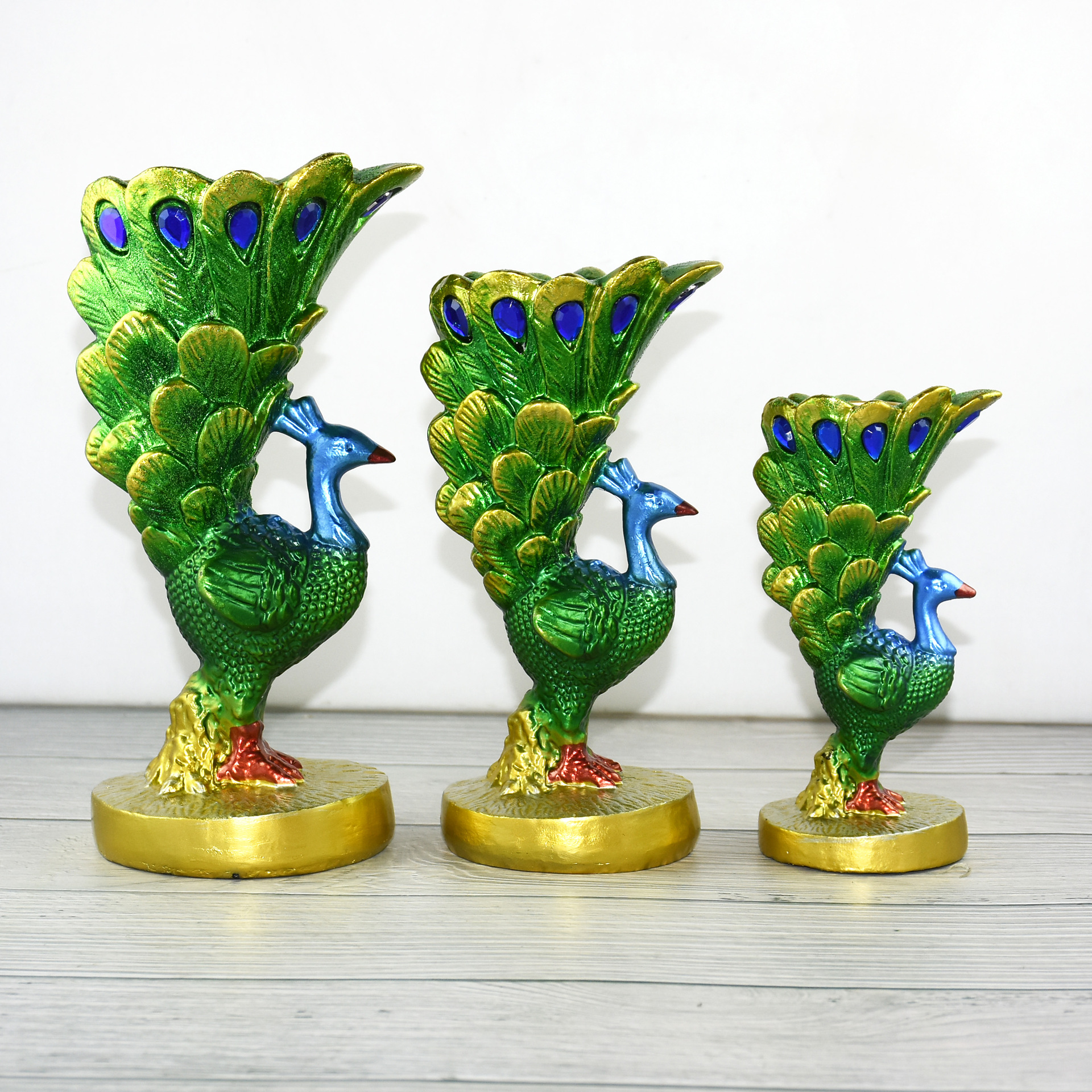 Romantic Restaurant Ideas European-Style Simulation Peacock Candlestick Resin Crafts Indoor Soft Decoration Domestic Ornaments