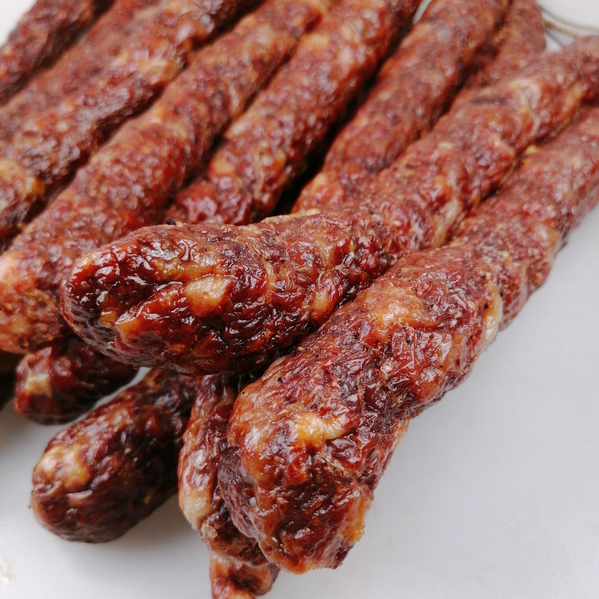 湖南特产 柴火烟熏腊肉麻辣香肠中麻中辣 烟熏麻辣肠