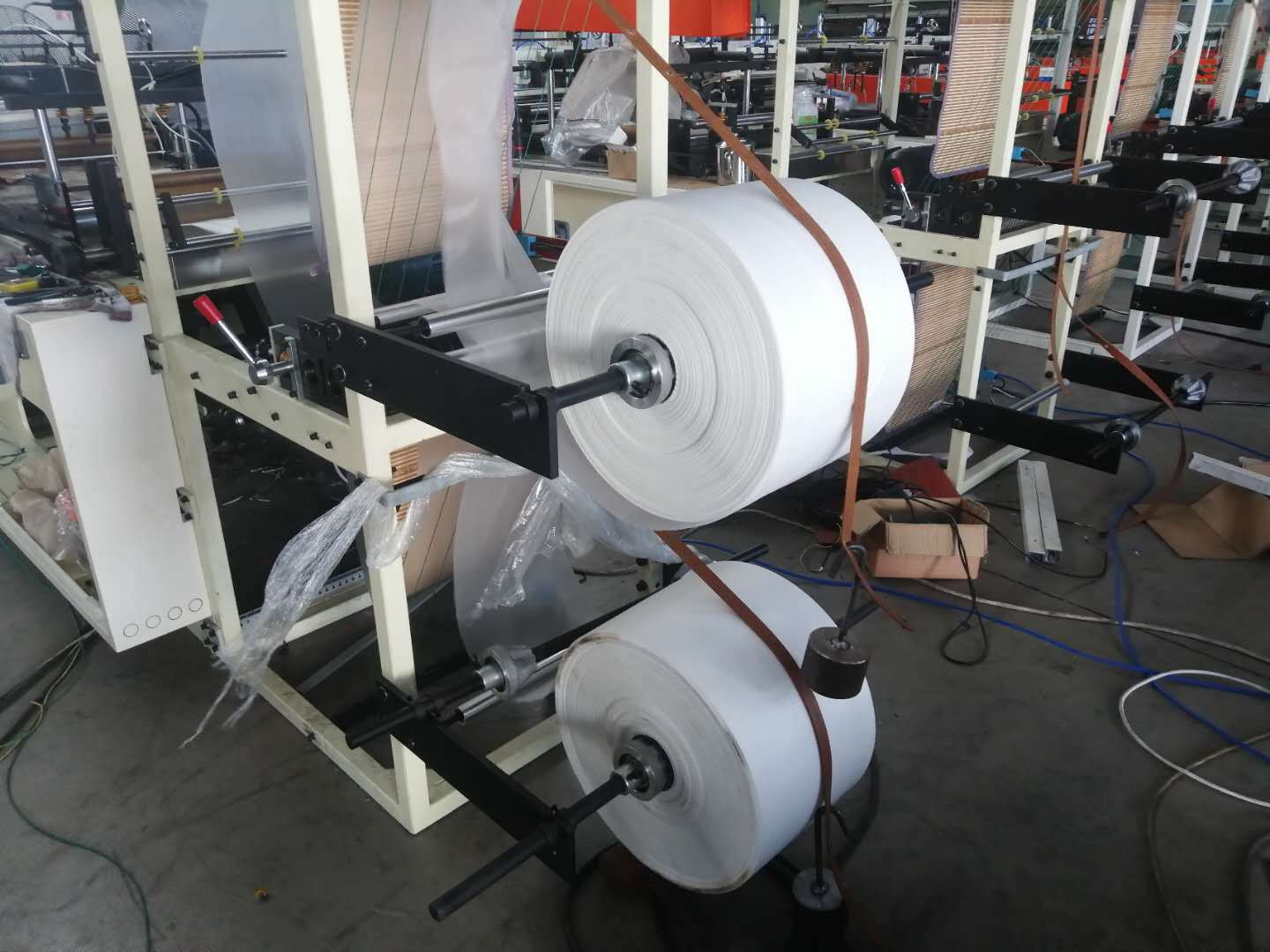 厂家直销pe/tpe/cpe半自动全自动一次性手套机