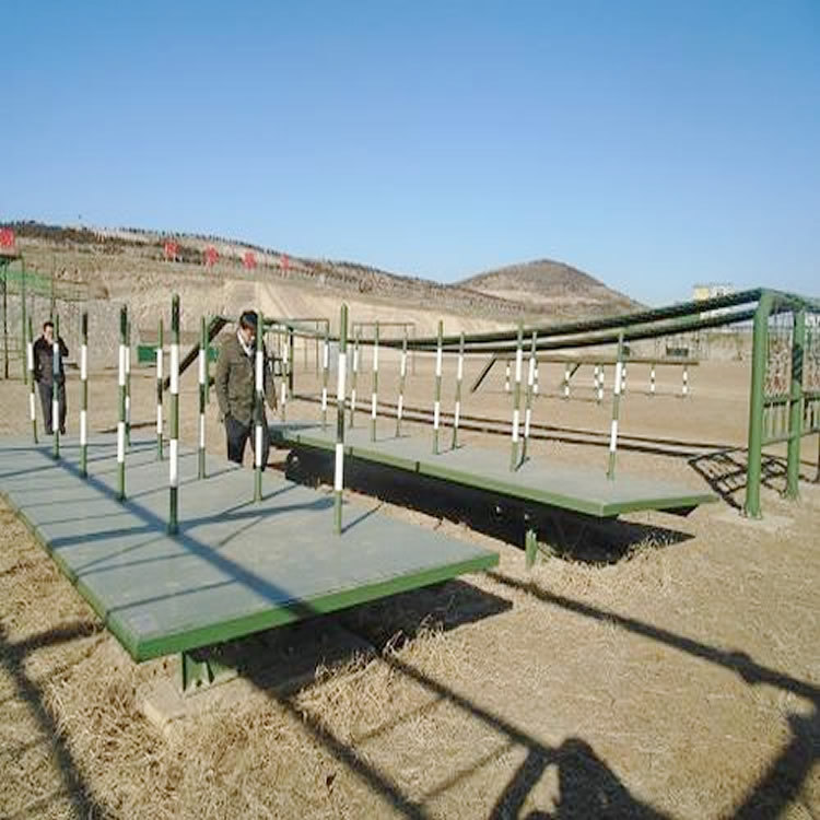 国防教育四百米400米渡海登陆障碍器械拓展百米障碍训练器材厂家