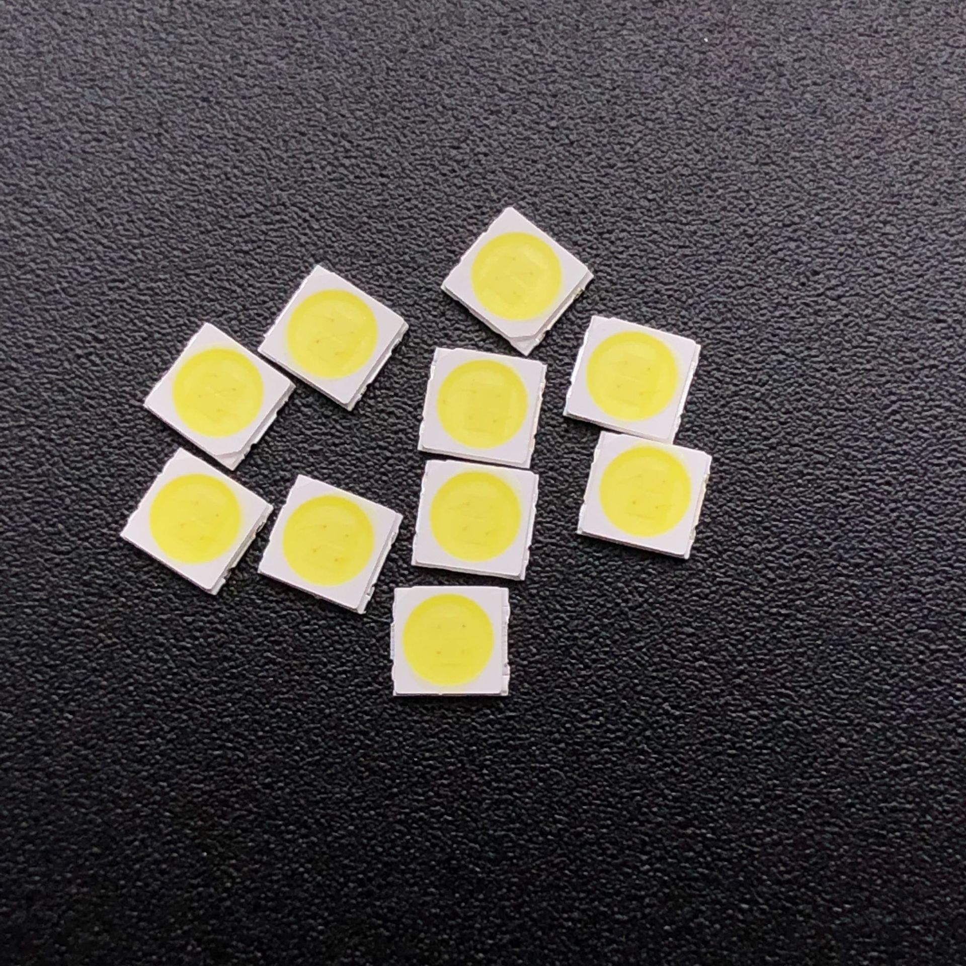 3030灯珠 晶元芯片26*30mil*2 3030晶元1w 3v 6v灯珠 140-150lm