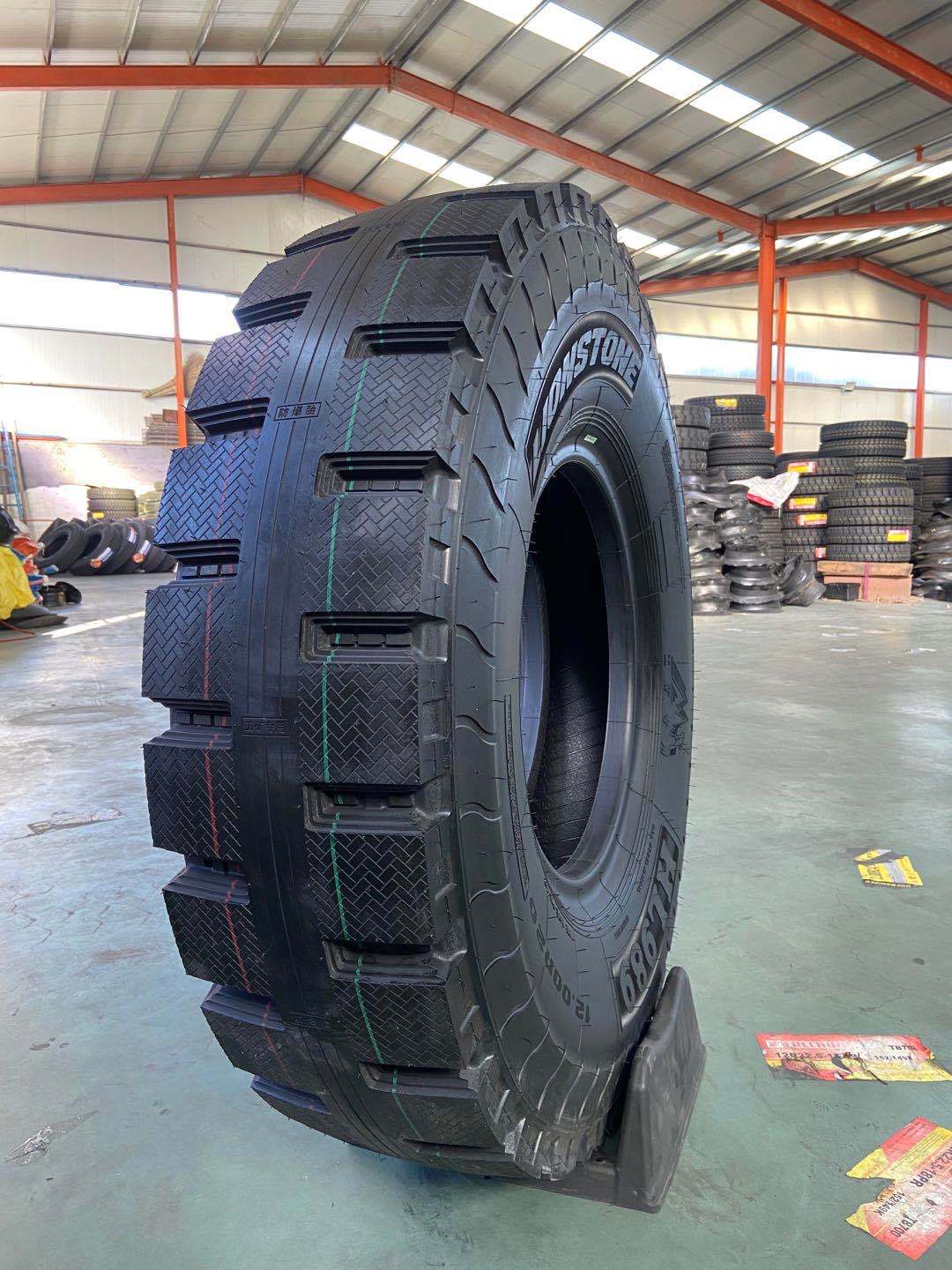 矿山轮胎12001200r20矿山加厚轮胎石头山拉土方载重