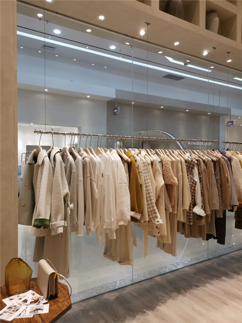 服装店展示架上墙壁挂式吊挂吊架简约钢丝侧挂女装店婚纱挂衣架