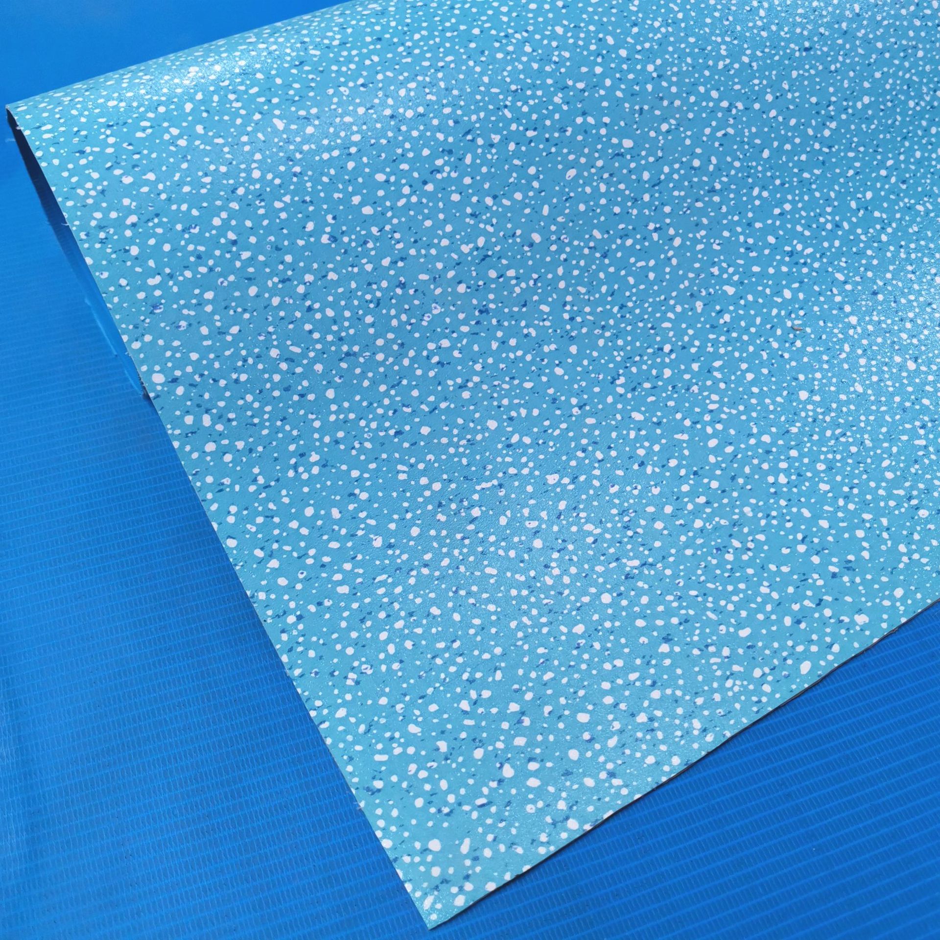 加厚地板革家用pvc实心塑胶地板水泥地胶商用工程革舞蹈商场地胶