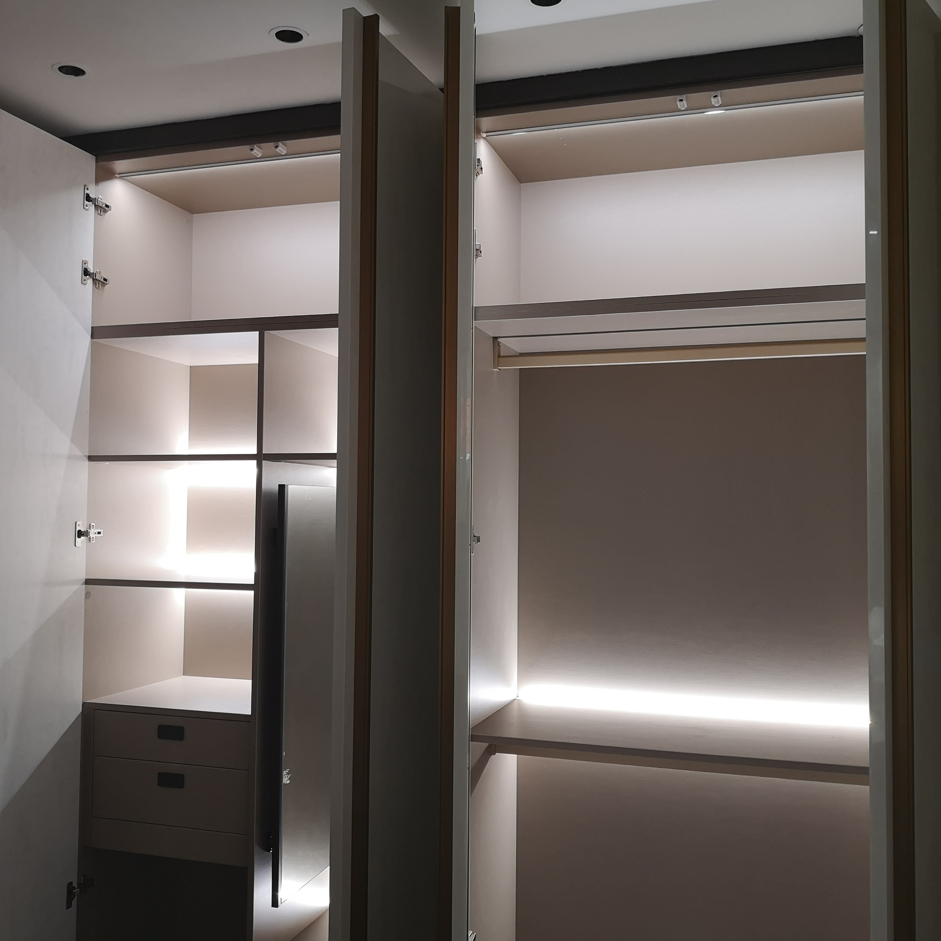 厂家直销单边卡扣双面上下发光18厘12vled硬灯条层板灯酒柜灯