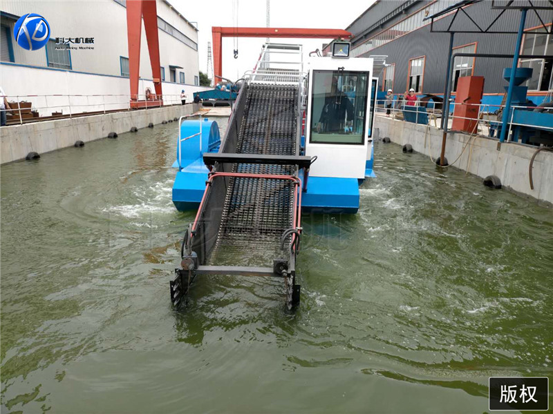 理水上漂浮生活垃圾及水生植物 河道保洁船厂家 小型除草船