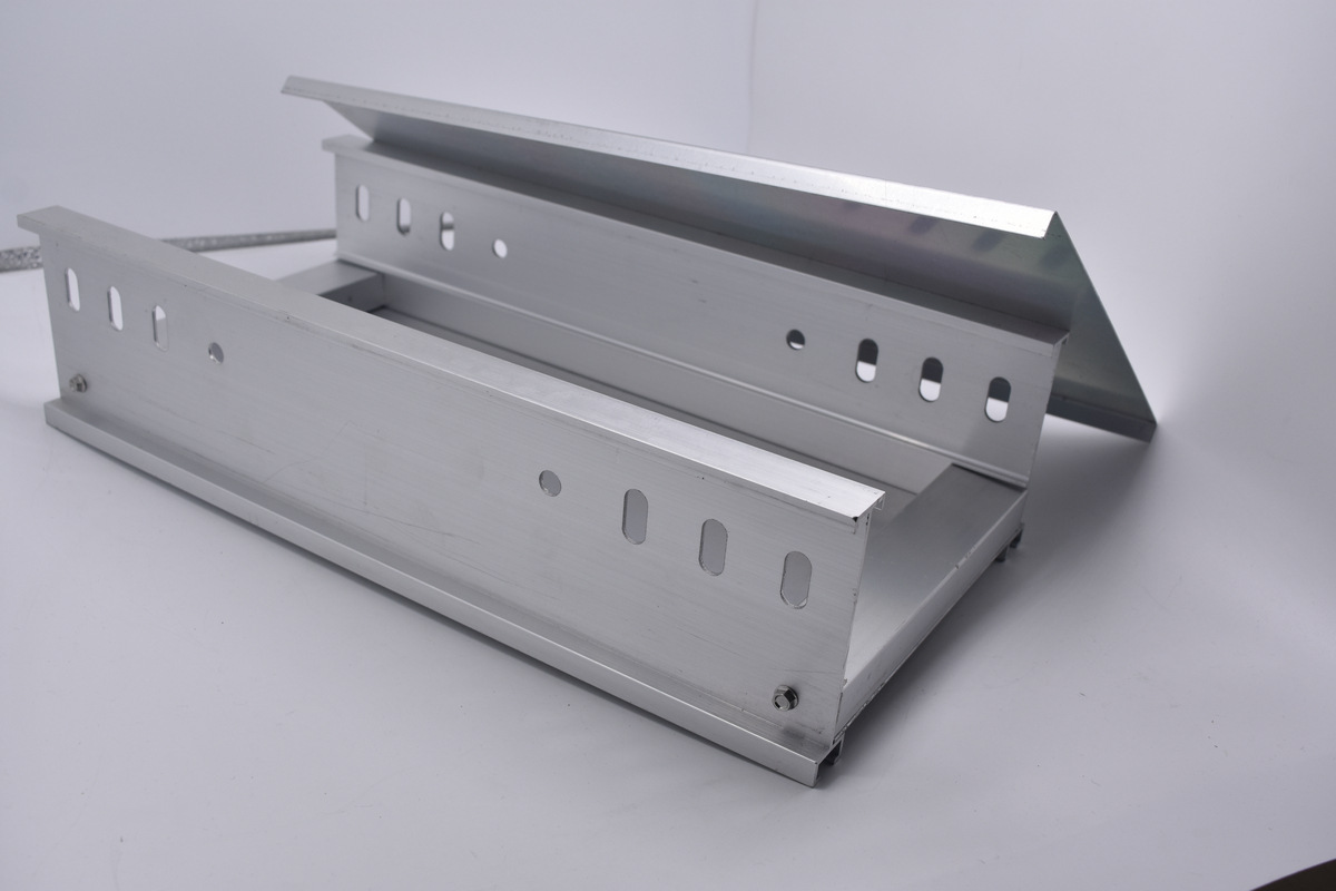 铝合金桥架定做200*100 槽式梯式铝合金电缆桥架 电脑机房走线架