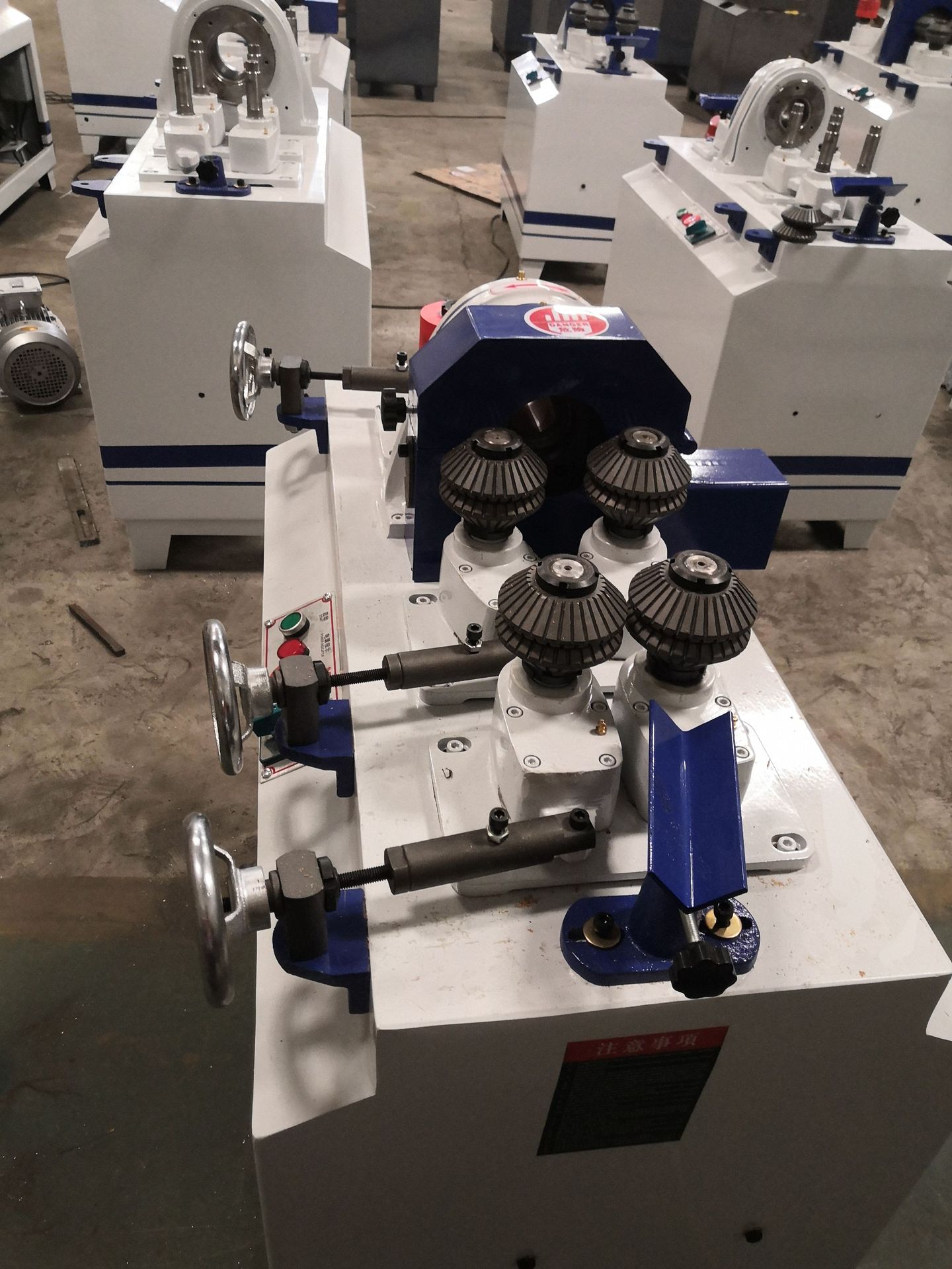 红丹木工机械自动切圆机木棍铣圆机机高效拖把削尖机锹把圆棒机