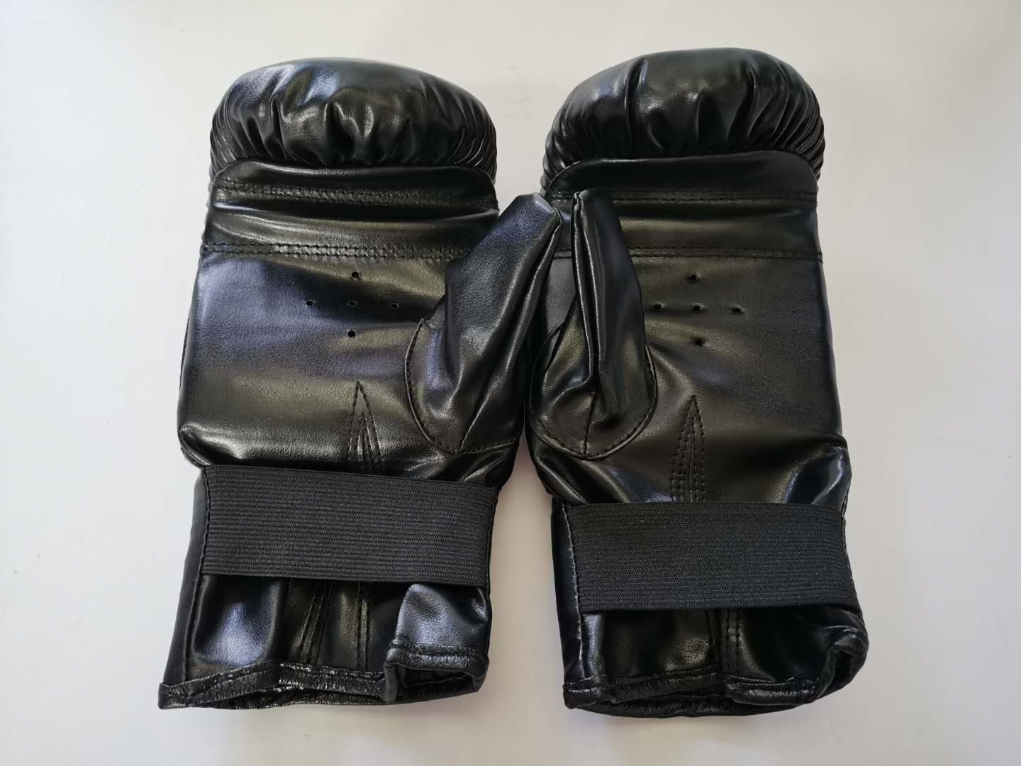 康瑞拳击手套散打成人拳套训练打沙袋拳套比赛搏击手套