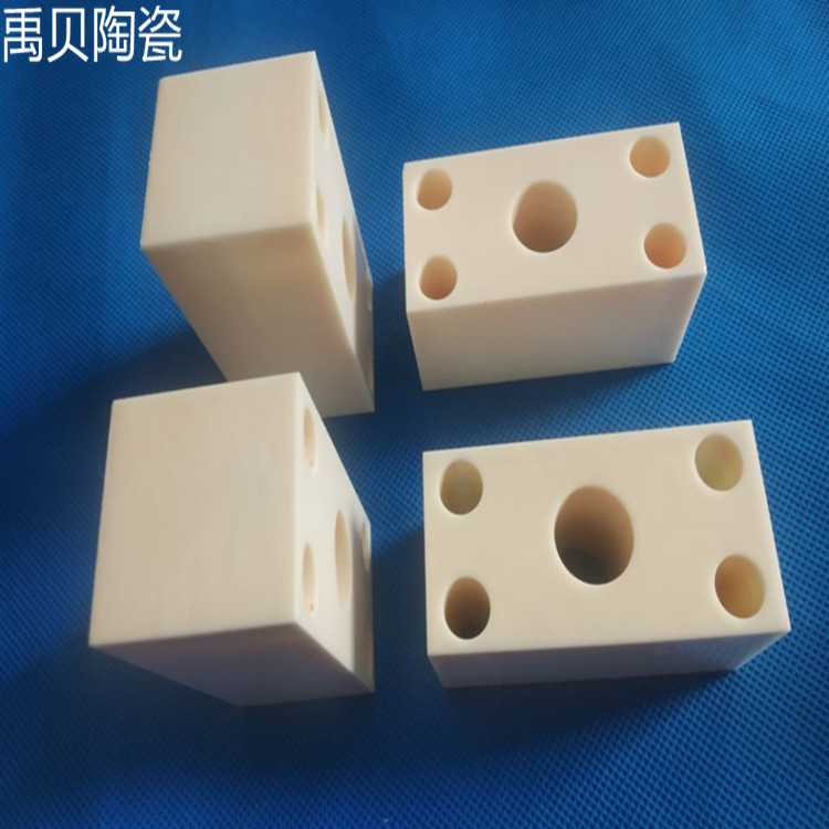 定制陶瓷隔热耐磨陶瓷块