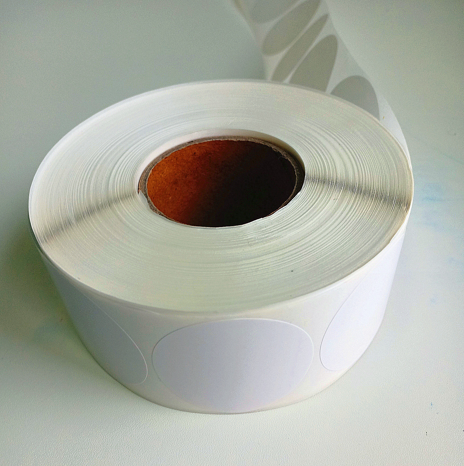 40毫米圆形不干胶铜版标签纸 条码贴打印纸 直径4厘米可定制-阿里巴巴