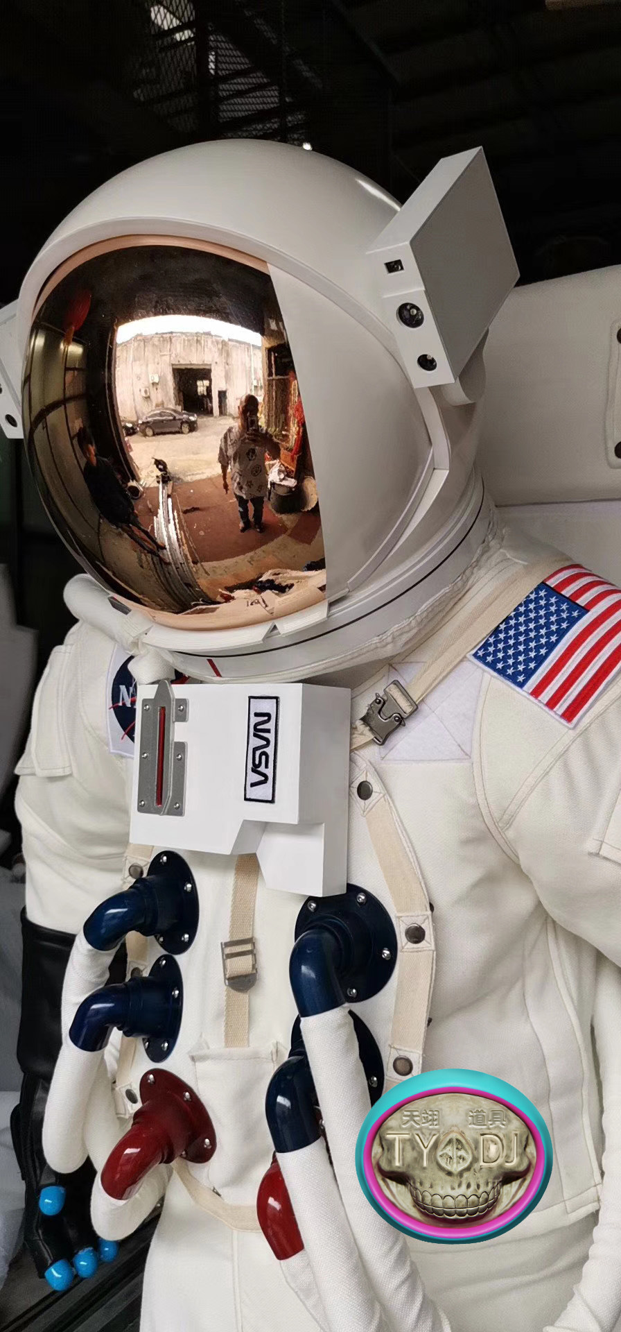 定做舞台表演服宇航太空服登月火星航天服装舱内外出舱服y-l04