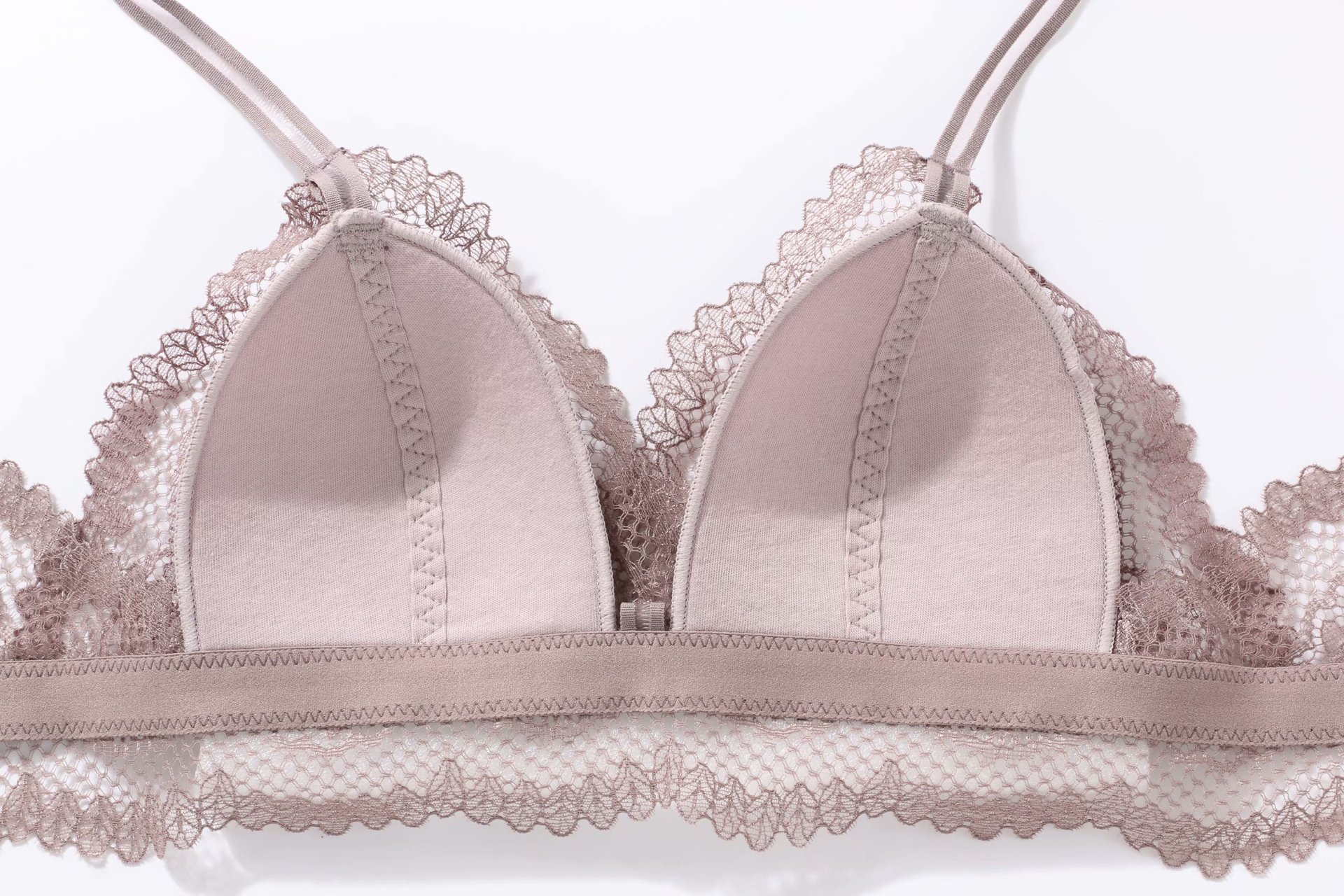 2020维妮芳秋冬8106性感蕾丝美背文胸无钢圈聚拢无痕薄杯内衣套装