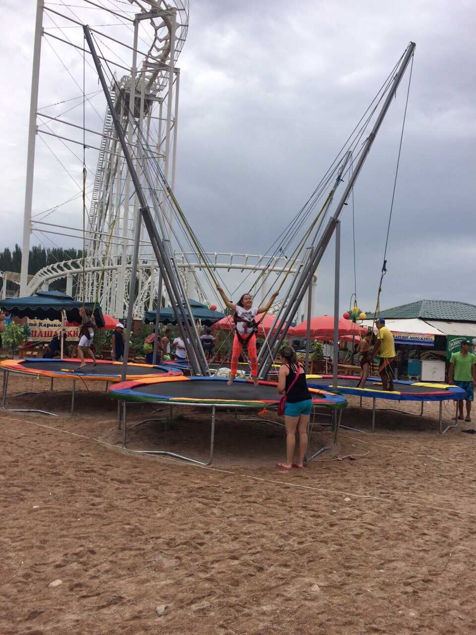 室外广场六合一蹦床 大型儿童弹簧蹦蹦床 儿童成人网面蹦床