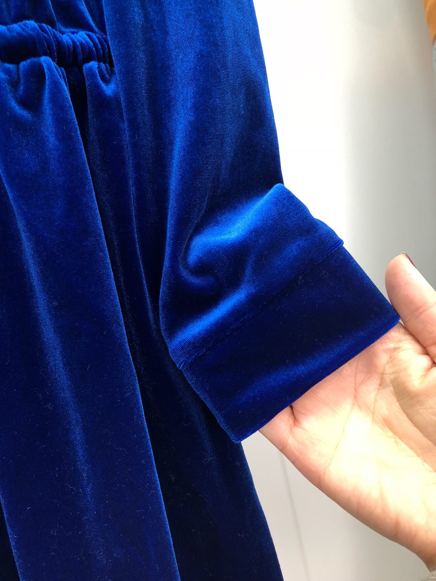 欧美风 意大利 宝石蓝长袖v领抽绳丝绒连衣裙