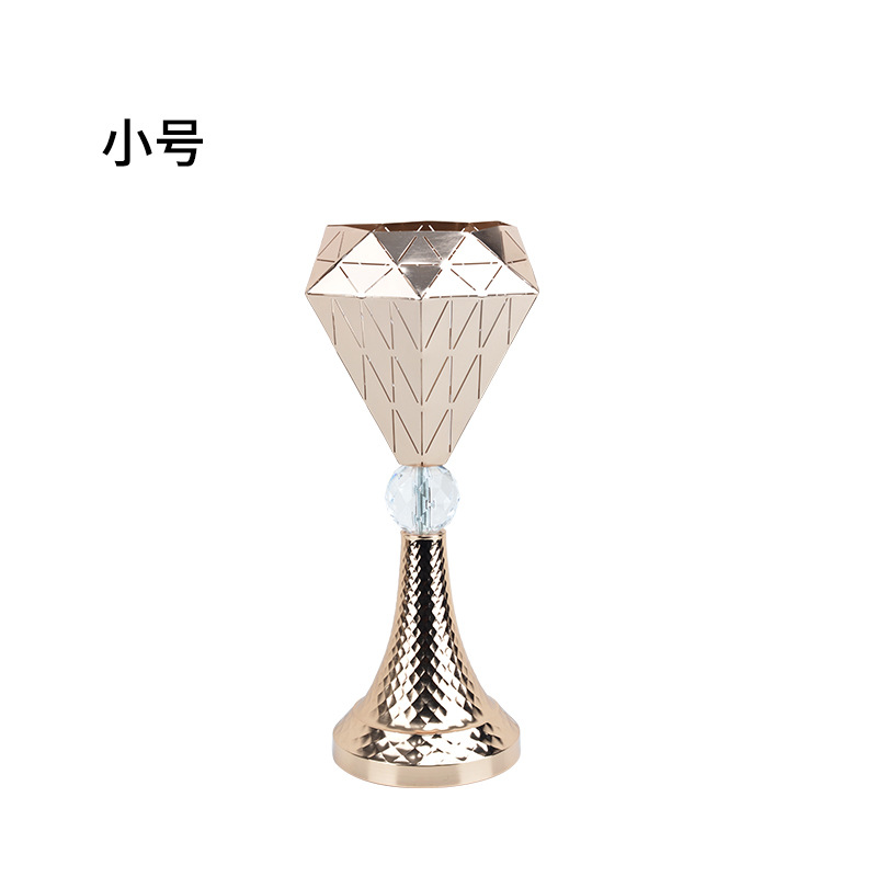 Creative European Metal Vase Wedding Table Ornaments Flower Home Flower Arrangement in Living Room and Dining Table Decoration Decoration Hot Selling Flower Stand