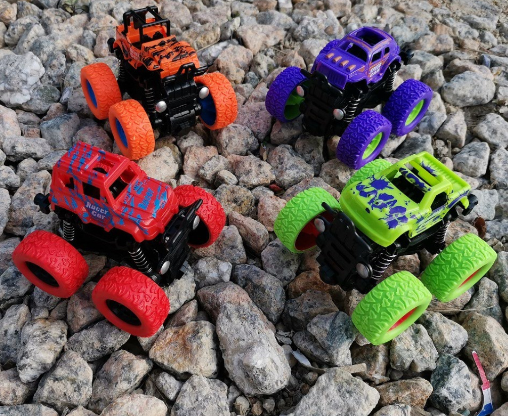 抖音同款儿童玩具四驱惯性越野翻滚大脚车带特技男孩 360度旋转