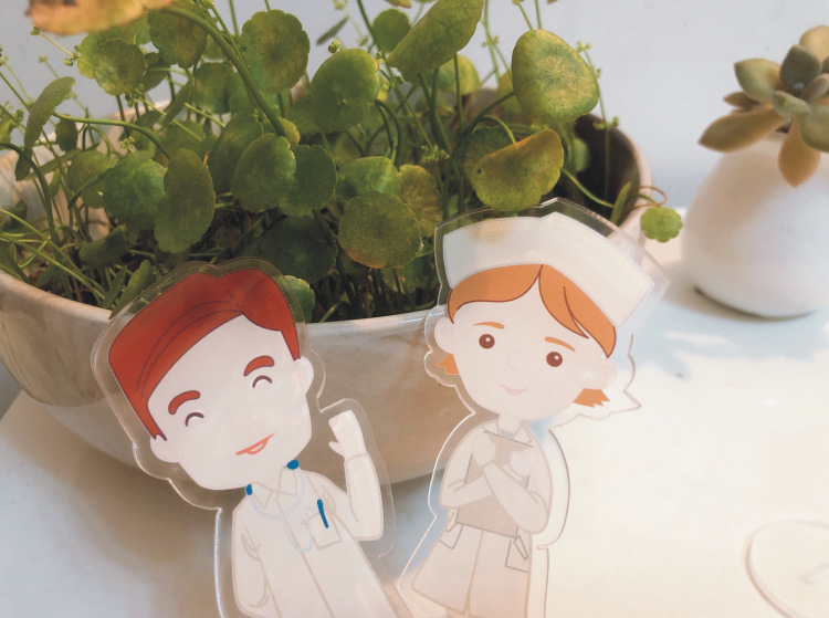 创意桌面明星人物形象牌定制亚克力定制动漫卡通立牌定制