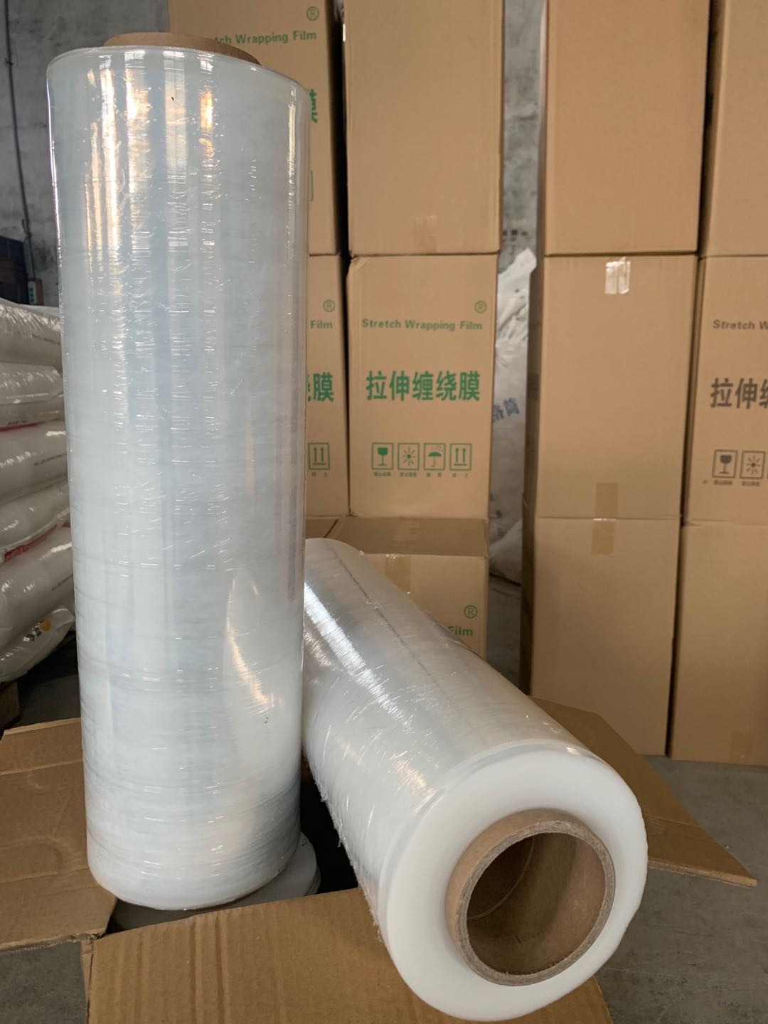 厂家定制 pe缠绕膜 热收缩膜透明拉伸缠绕膜工业塑料包装膜可定制