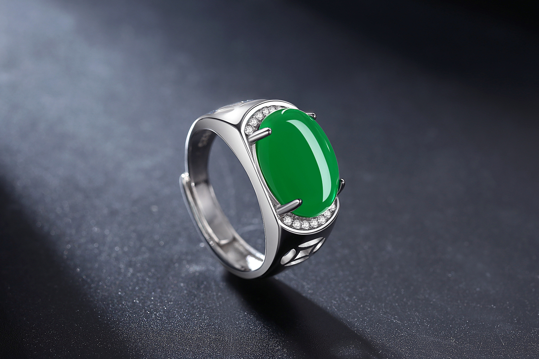 复古民族风绿玛瑙戒指男绿玉髓宝石男士戒指镂空指环时尚饰品批发