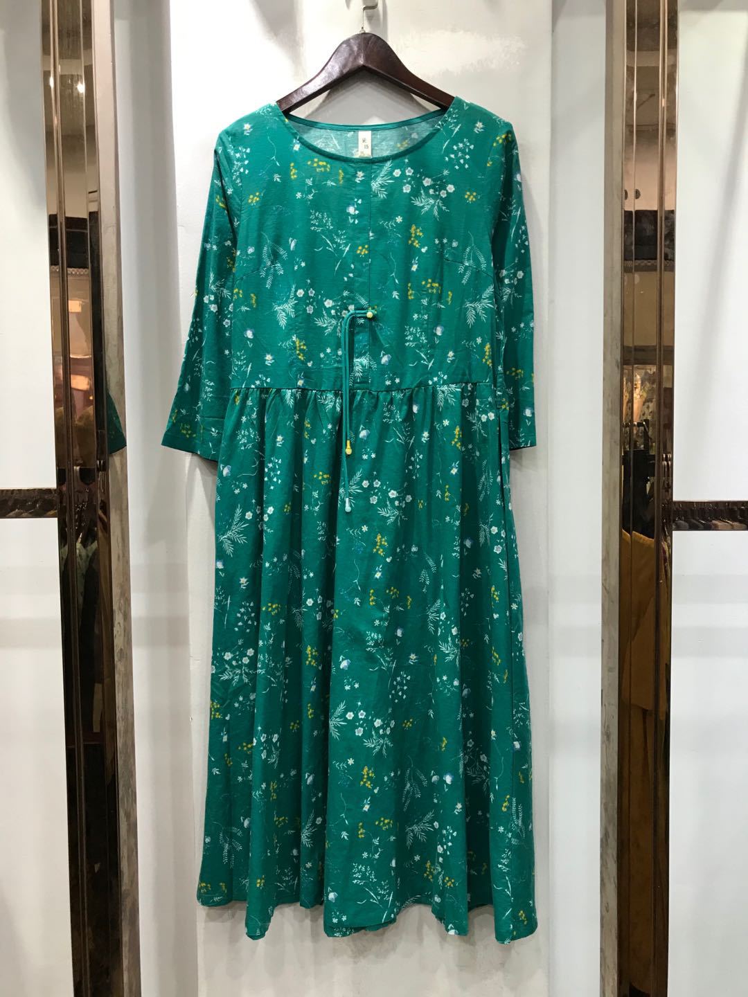 瓷语女装连衣裙