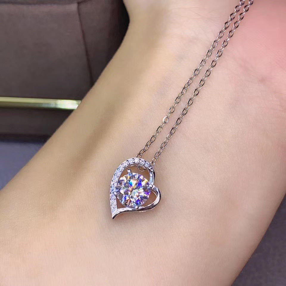 新款莫桑钻爱心款吊坠女莫桑石s925纯银星辰项链情人节日礼物包邮