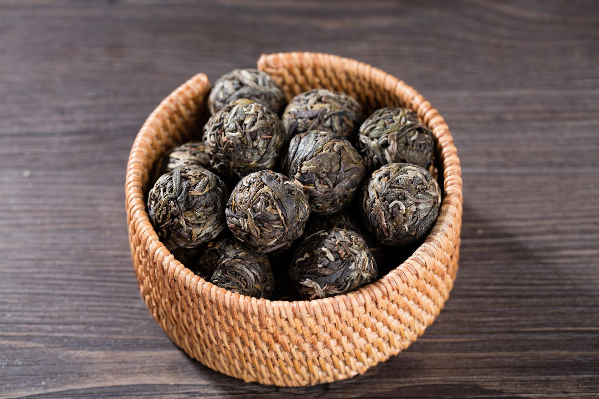 批发云南普洱茶小龙珠勐海易武古树春茶纯龙珠小沱茶生普小圆茶