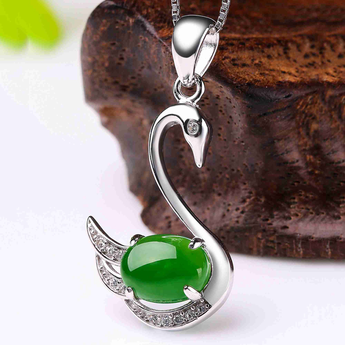 新款华丽可爱天鹅吊坠 纤巧宜人碧玉绿髓个性白天鹅吊坠礼物批发
