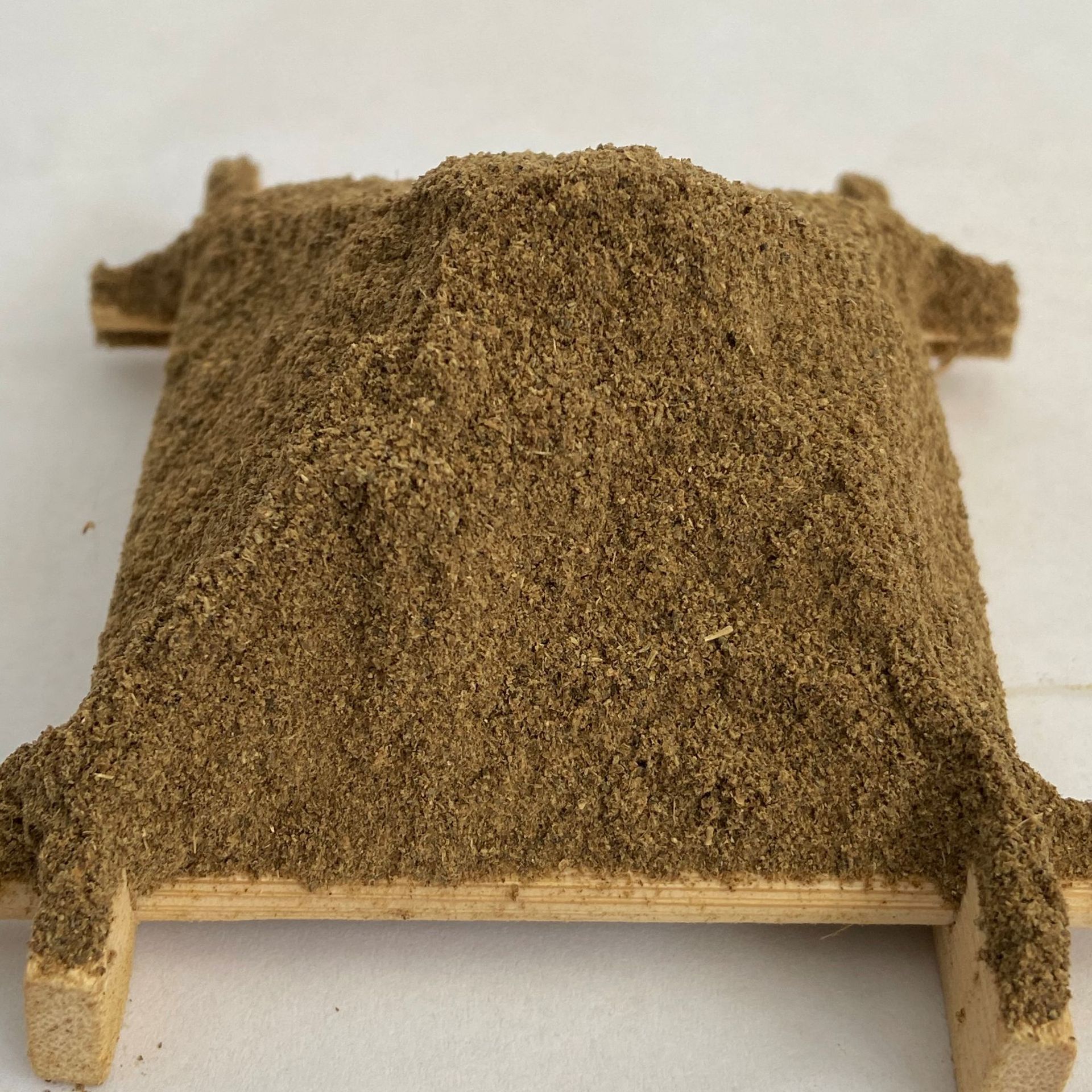 进口原料高蛋白原料棕榈粕 适用于反刍动物水产饲料 厂家批发