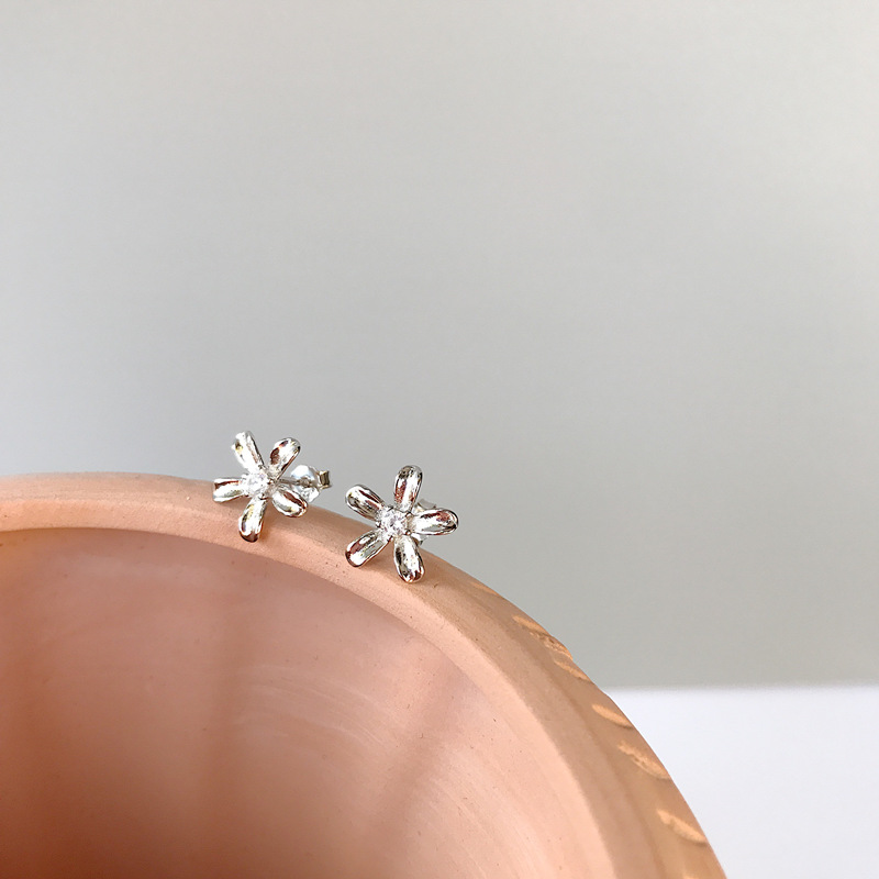 咔诗特 韩国韩版s925银 小银花耳钉花瓣锆石时尚简约