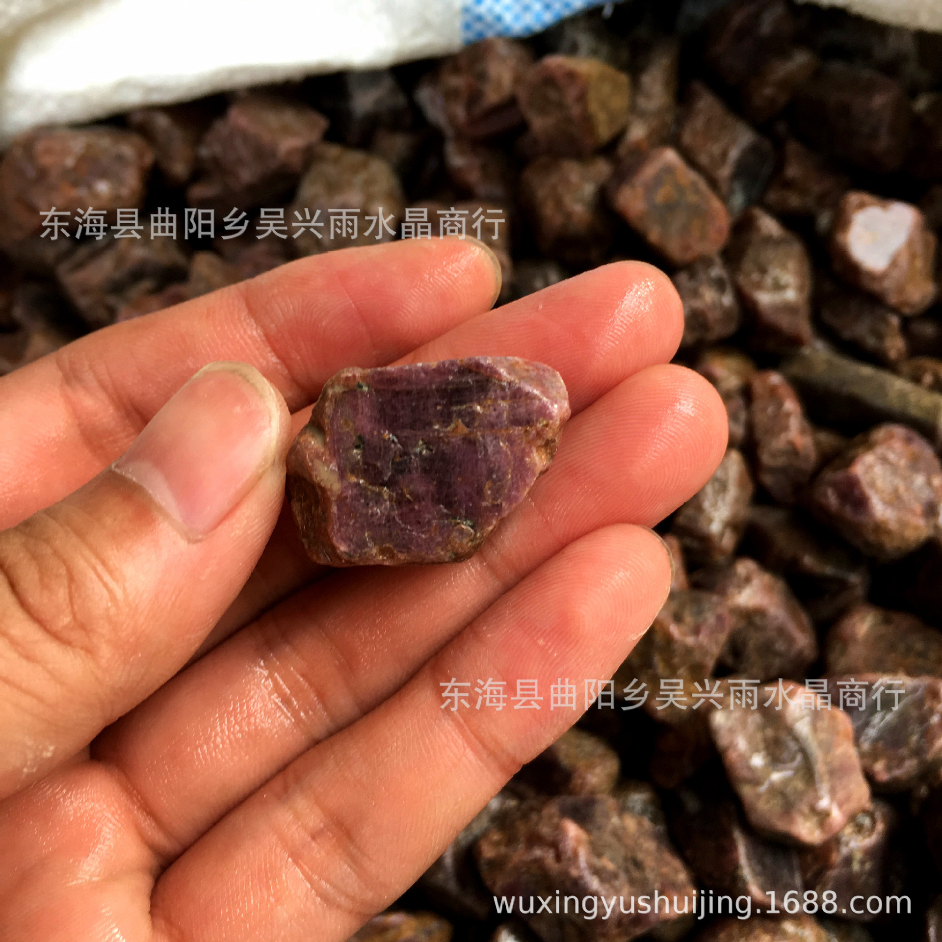 天然原石 红宝石原矿 红刚玉原石 包真 大量批发