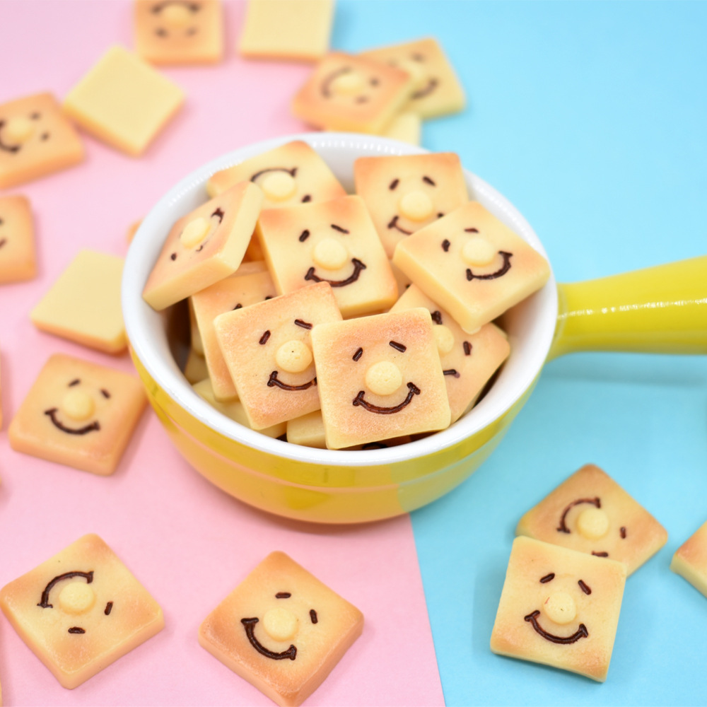 diy手作素材 树脂卡通面包片 食玩过家家玩具散货 冰箱贴材料