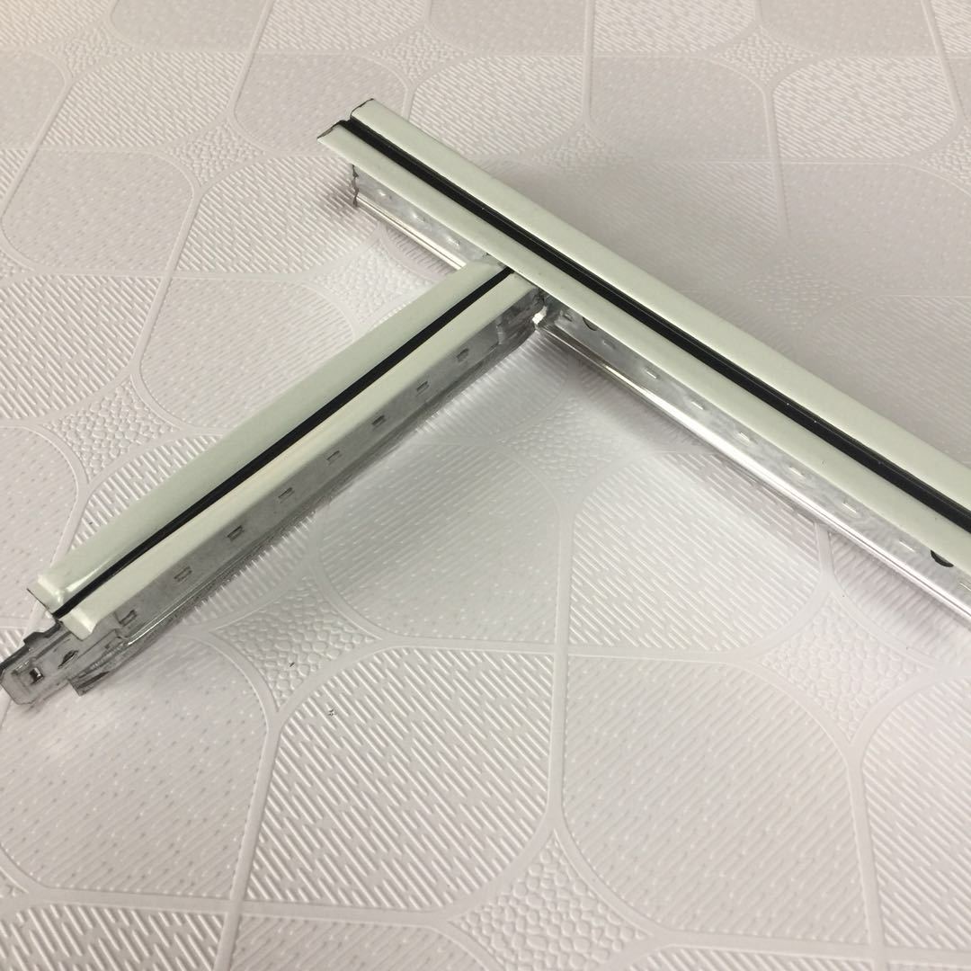 厂家直供t型烤漆龙骨轻钢龙骨 吊顶石膏板 建材隔墙龙骨吊顶辅料